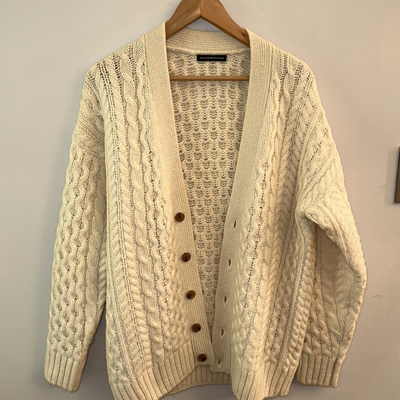 Brandy Melville Wool Blend Cream Chunky Cable Knit Button Down Cardigan SZ M - Picture 13 of 13